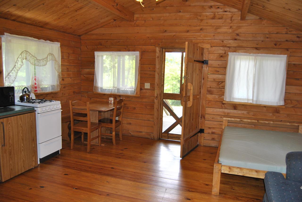 Robin Hill Camping Resort One-Bedroom Cottage 8 Lenhartsville Ngoại thất bức ảnh